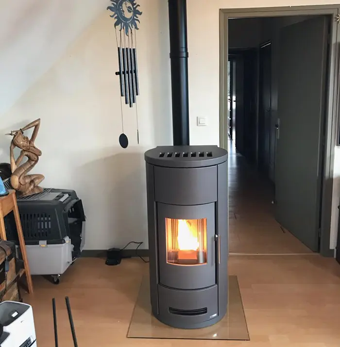 Installation d'un poêle à granulés par Sol Flamme à Lorris